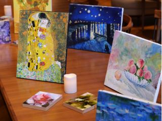 "誰もがアーティストに戻れる場所"で、皆様のご来店をお待ちしております。