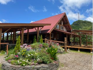 標高900mの自然あふれるBBQ場