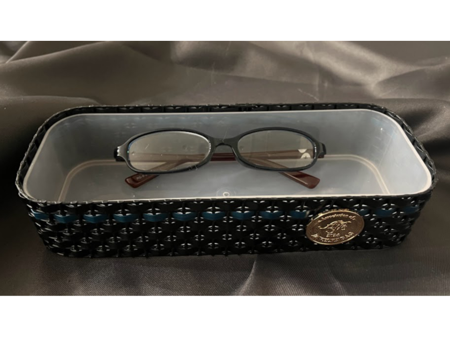 【新潟市|初心者さんにもおすすめ】艶キラ素材で作る上品な小物入れ|約2時間で完成