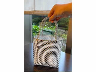 「ちょっとそこまで」のお出かけも特別にしてくれるキラキラなミニトートバッグ