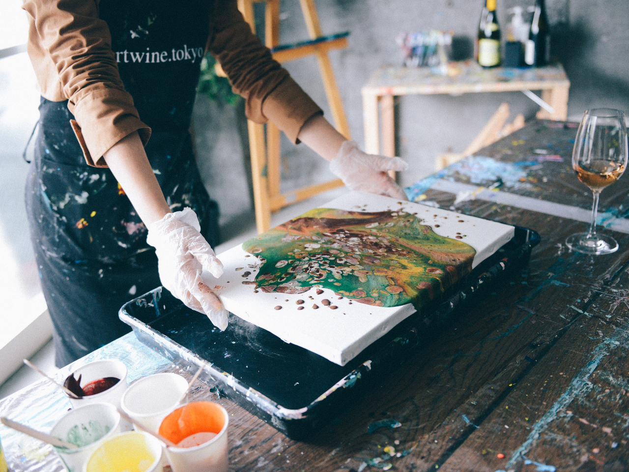 tChA[ǵAt̐̍G̋LoXɐ炵ĒۓIȖ͗l\Z@ŁACOŔɐlC̍ANeBreBłB