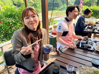 10月上旬は蕎麦の花で一面満開です