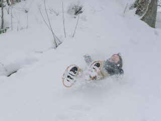 雪の滑り台は子供も大人も大はしゃぎ!