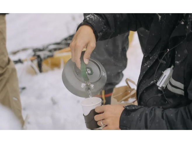 �_�厩�R�̒��Ńe�B�[�u���C�N���y���������^