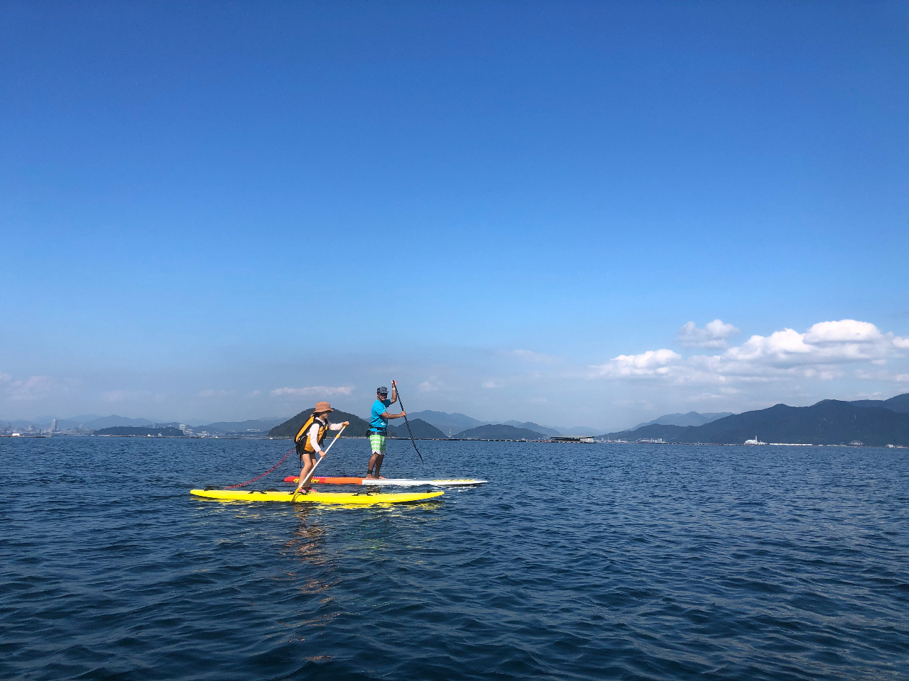 江田島・SUP体験】元校長と愉快な仲間達が教える安心SUP体験！(約1時間