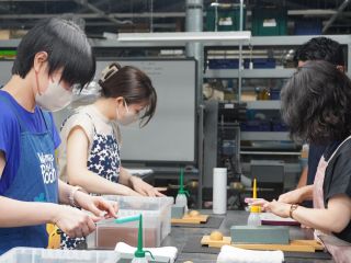 開催人数は最大4名様。(他のお客様とご一緒に体験いただく場合があります。)