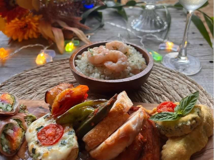 ̓̃eCNAEgH @̃P[^OfBi[pӂĂ܂B