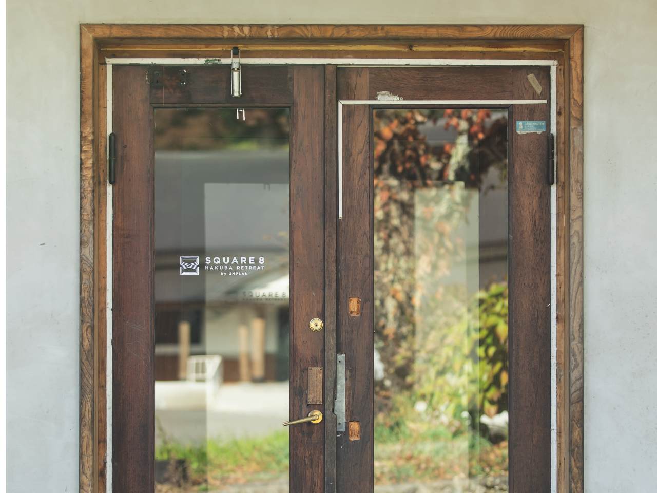 ^݂oꏊł zeuSquare 8ṽGgX