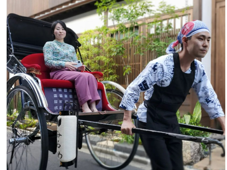 かっこよく人力車をひいてみよう!俥夫の衣装もお貸しします!