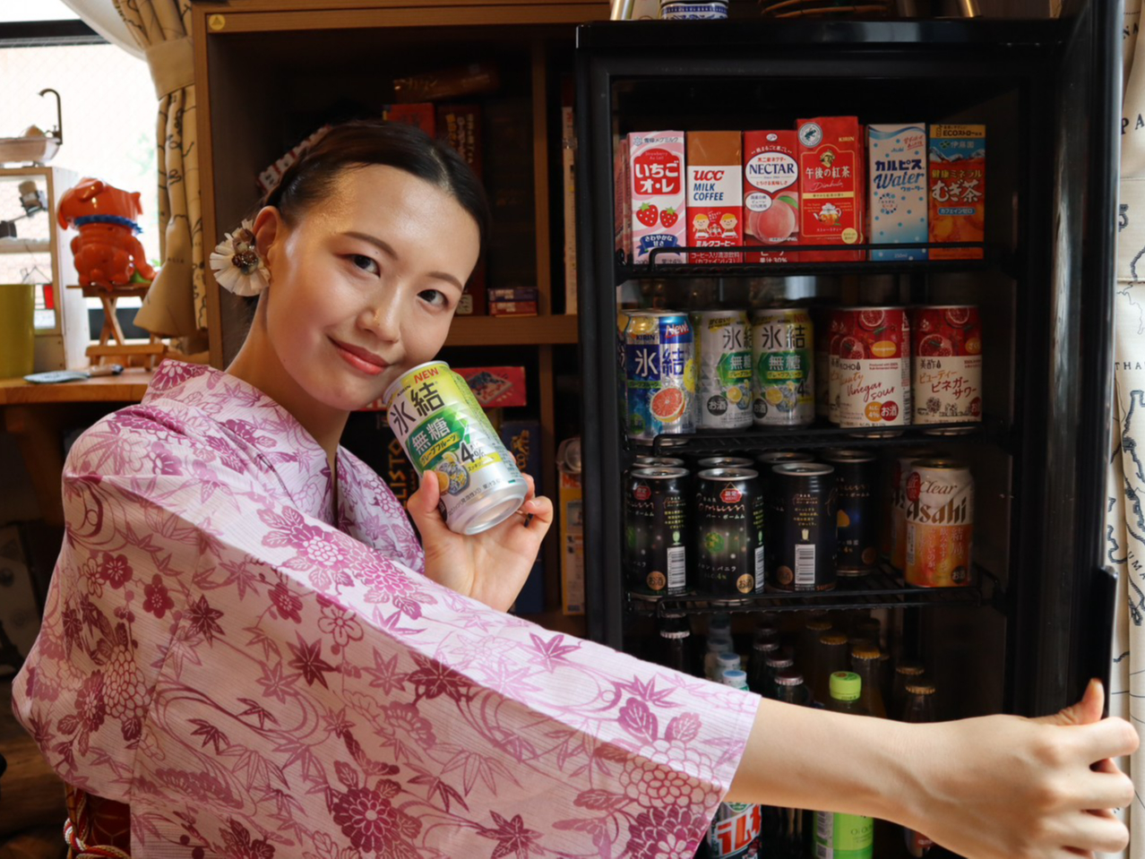 ドリンク3杯と駄菓子付きは、楽しくてお得◎食べ物は持込やデリバリーOKです。