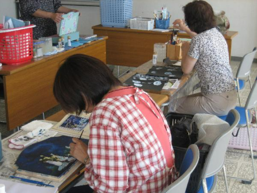 【北海道・釧路】ポーセリンアート体験レッスン《絵が描けなくても大丈夫です♪》※女...