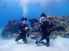 記念写真は海中の仲間たちと一緒に♪