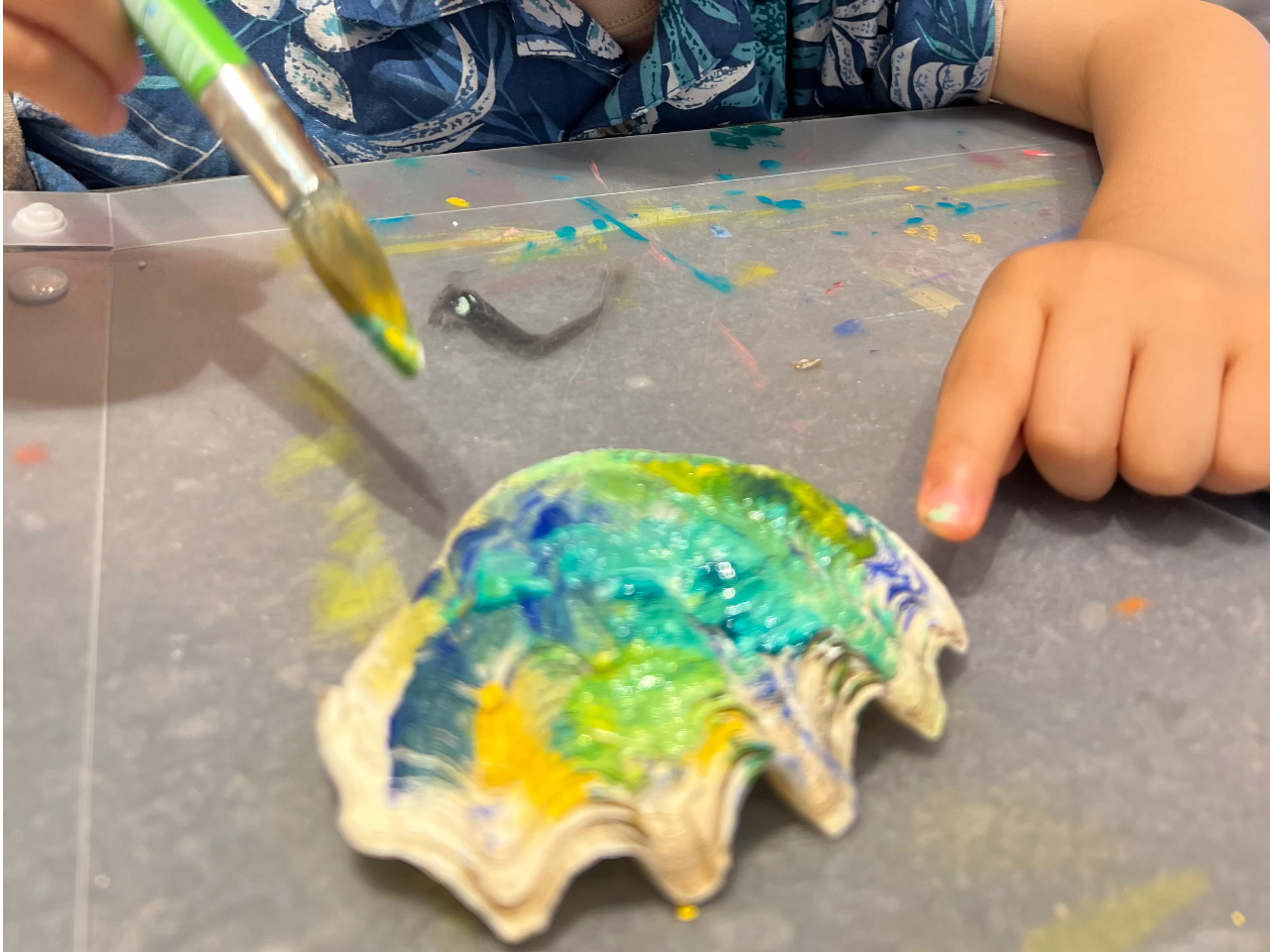 貝殻をキャンバスに!彩とりどりにかっこよくペイント!