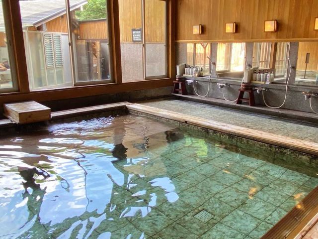 天然温泉内風呂