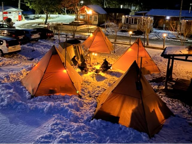 キャンプ場は年中無休!雪の中で過ごす冬キャンも大人気♪