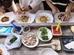 数種類の具材をご用意します