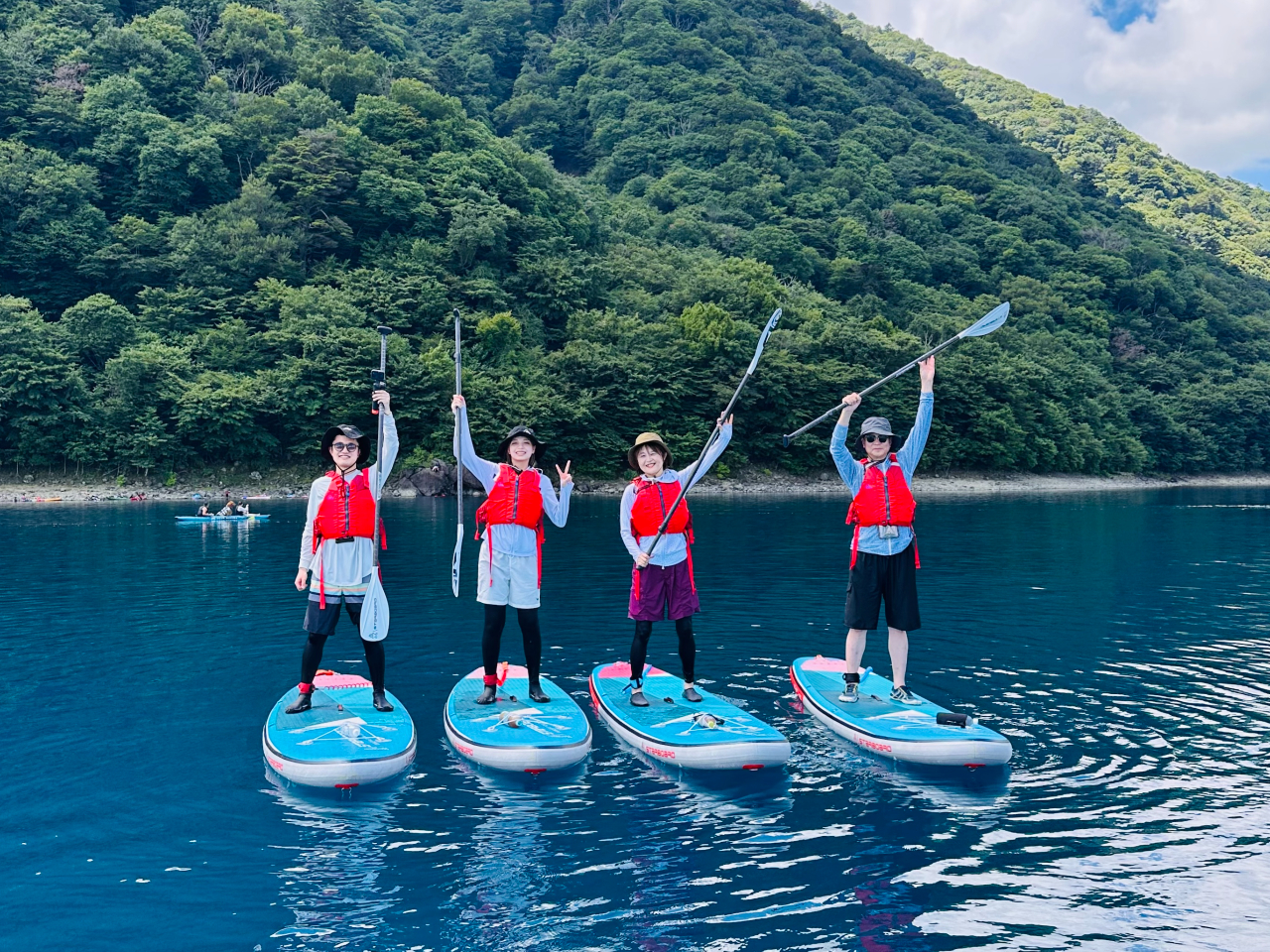 山梨/本栖湖】GWじゃらん限定プランSUP体験／ウェットスーツ込み