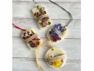 Lサイズの見本。サークル・レクタングル・オーバル・キッコウの4種類の中からお選びください。