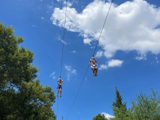 家族みんなでチャレンジ!小さなお子様も勇気を振り絞って「JUMP!」
