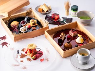 京都の老舗「祇園辻利」のお茶とベリーを使用した香り高いスイーツやセイボリーをご用意。※写真はイメージです。