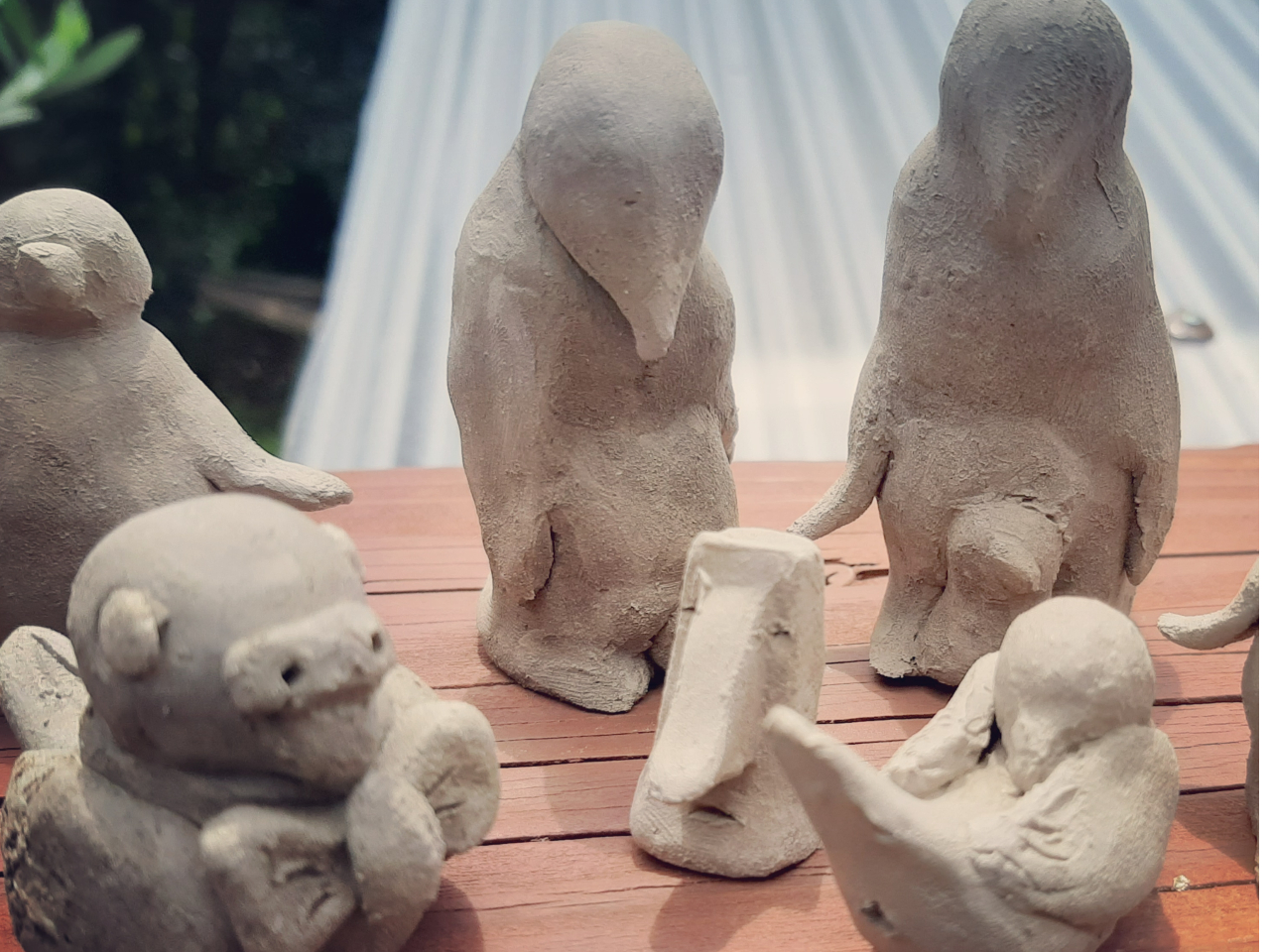 ペンギンや鳥さん、なぜかモアイ。小さい人形なら数点作れますよ♪