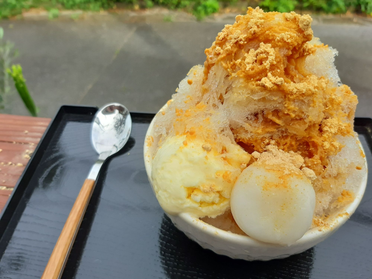 お店のかき氷(夏季)。陶芸の前後に楽しむのもおすすめです!