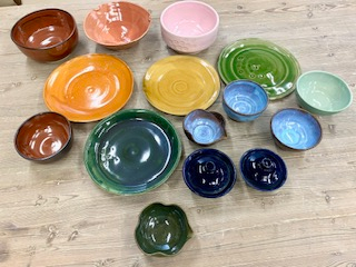 陶器製カラフル茶碗３個セット ロクロ作品 ２０２５年作。陶芸家(たまご) 博多×陶芸ロクロ体験】博多駅アクセス抜群♪旅行の計画に☆初心者の方