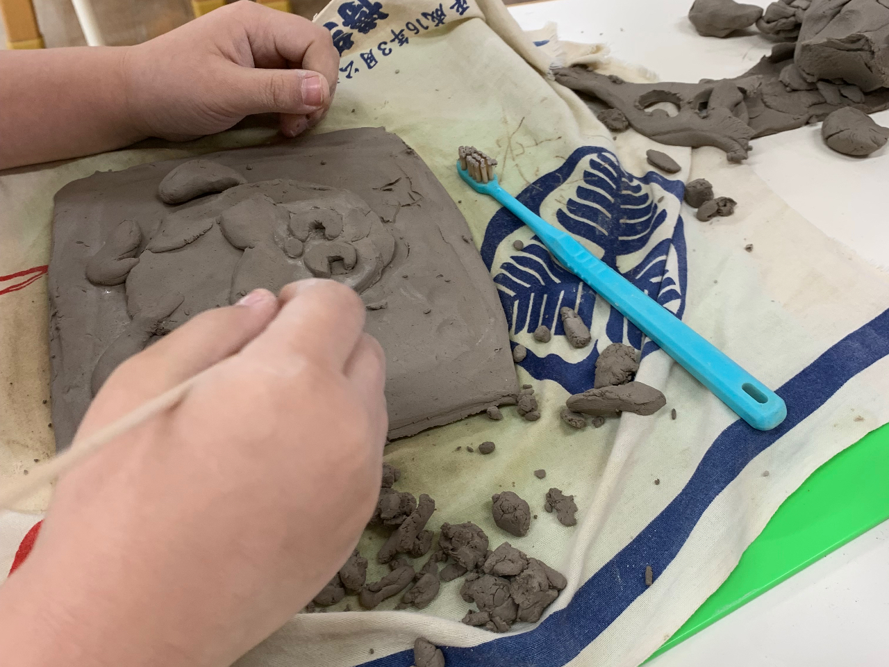 博多×子供手びねり教室】初心者の方もご安心ください！オリジナル作品