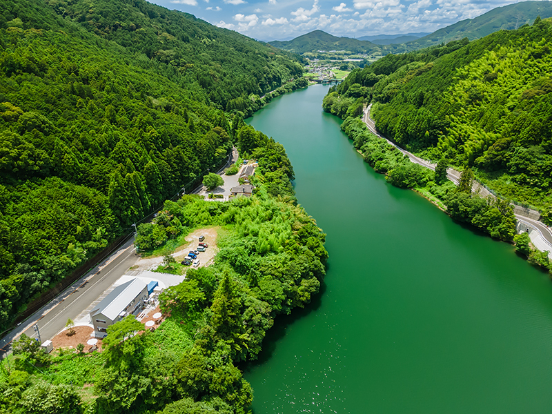 ������̗����Y��Ȏ��R���g�߂ɂ���ΖL���ȃ^�b�v�X�^���h�ŁA�X�ї������Ȃ��������肨�߂������������B