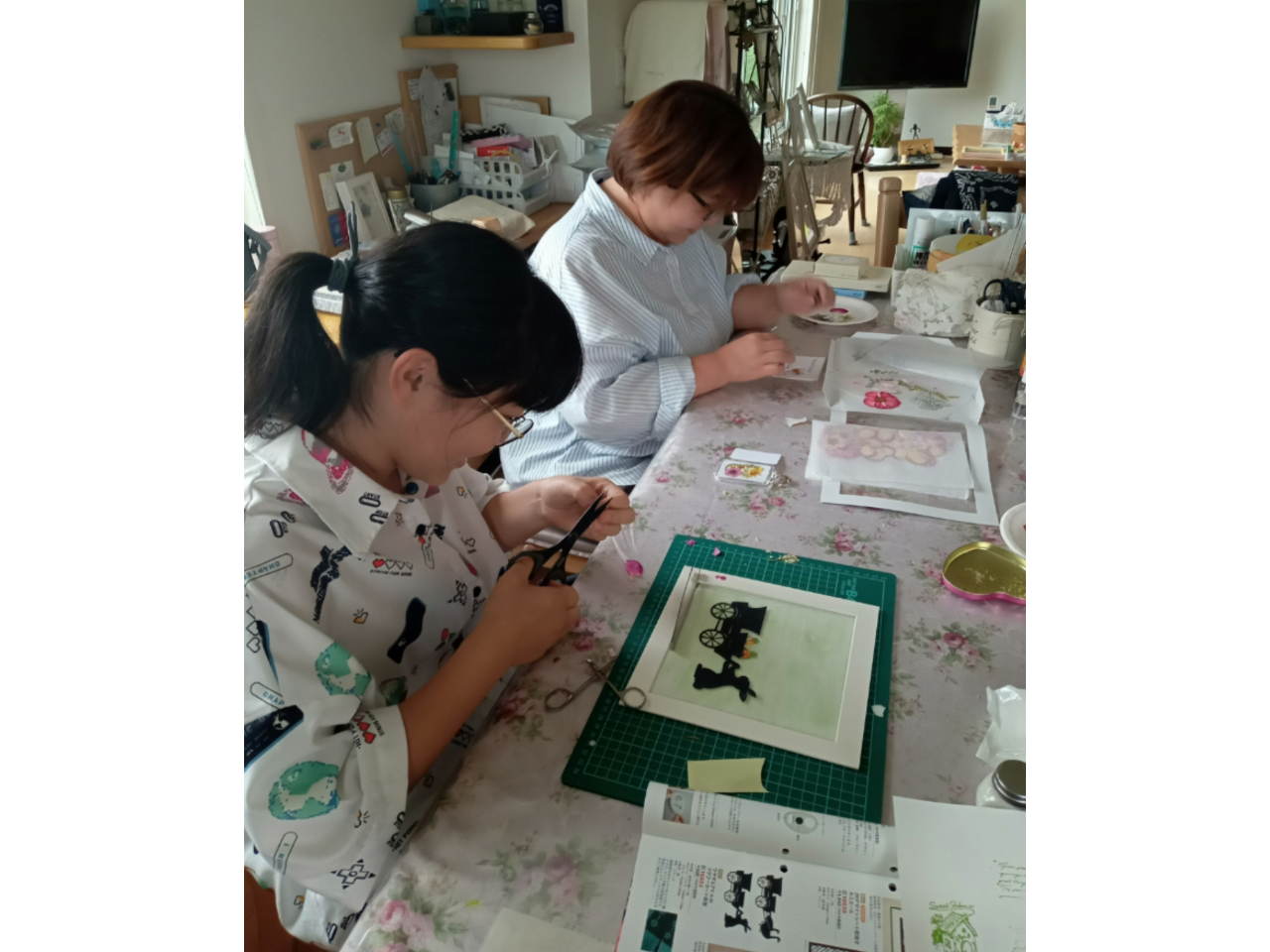 【 北海道・北見市 】 初心者の方大歓迎!押し花アートで作るボールペン・箸置き・...