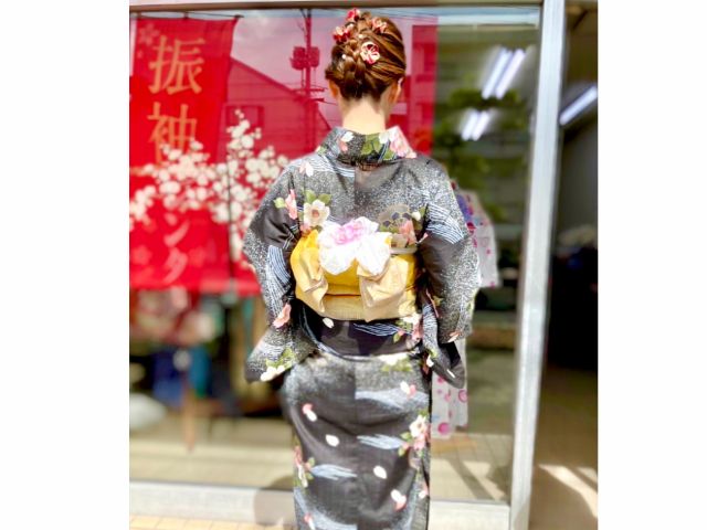 後ろ姿も可愛い