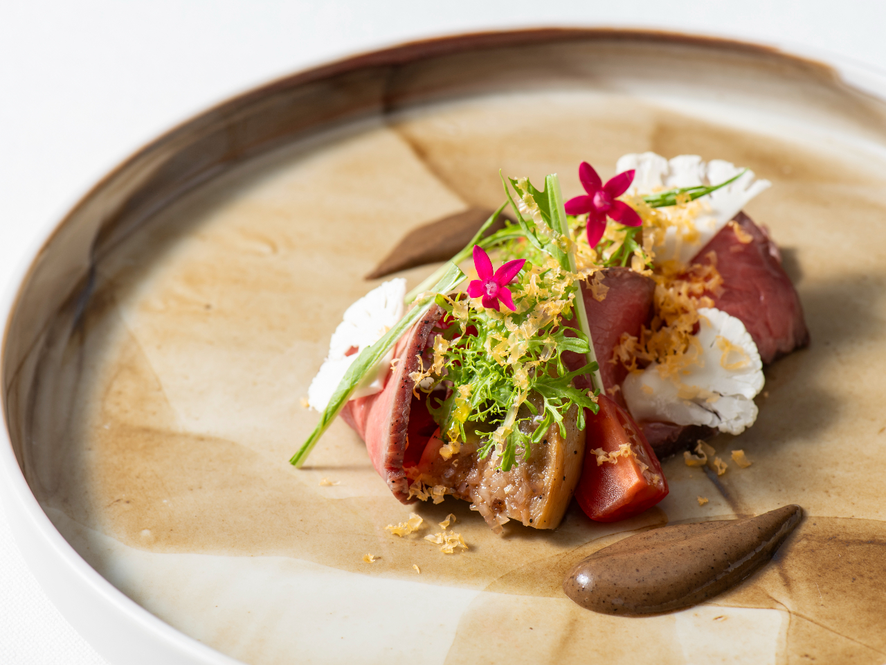 �G�߂̑O�؂�2�i���p�ӂ��Ă���܂��B1�i���I�т��������B