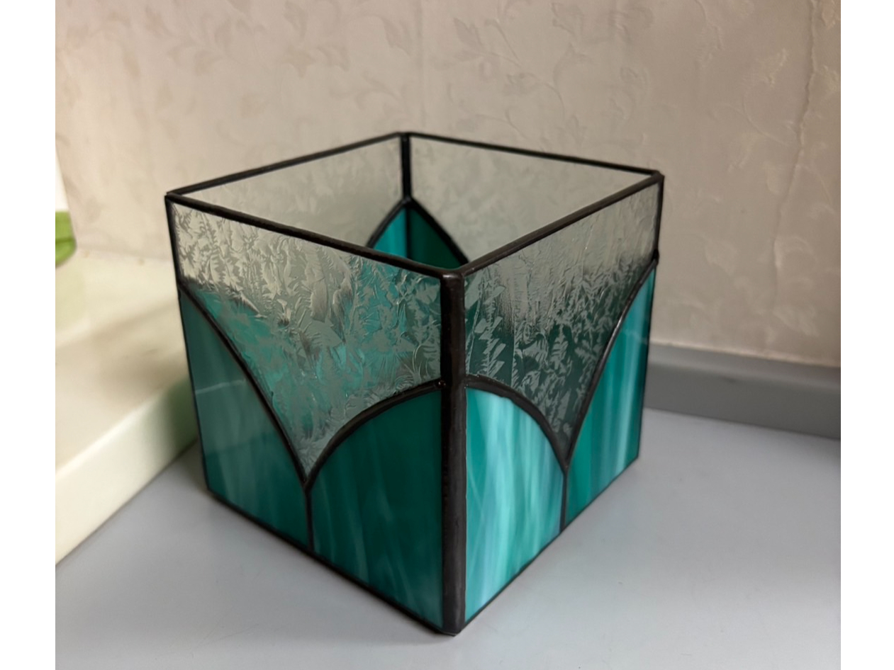 【ステンドグラス:新潟市】教室に通われたい方やご検討中の方、ガラス工芸にご興味の...