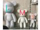 モデルはMサイズを使用しています