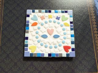 自分で好きなタイルを選んで作っていきます!