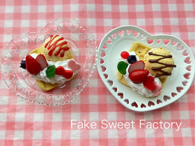ハートのお皿付きバックチャーム