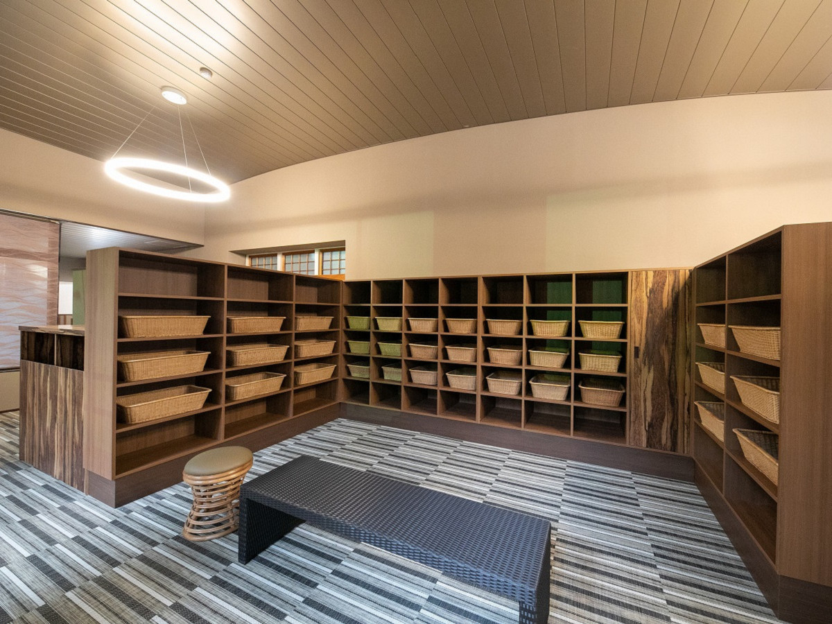 【ジャングル風呂】脱衣所