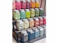 25色のモスの中から選んで頂けます♪