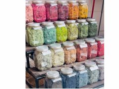 25色のモスからお好きな色を選んで頂けます