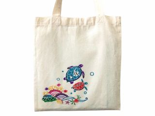 まずは何に染めましょうか?トートバッグと