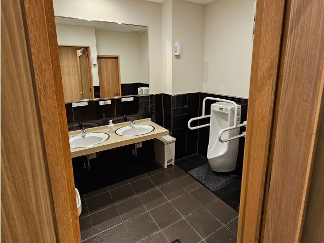 トイレは施設内に複数あります