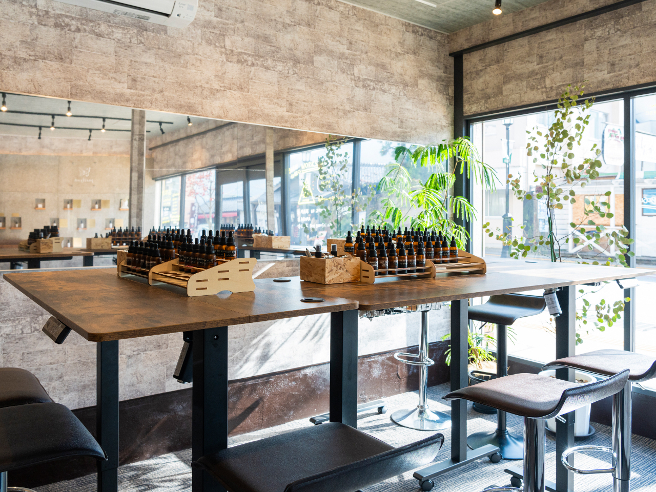 お一人様からご予約可能です!ご家族・ご友人やカップルも大歓迎です。最大8名様対応いたします。