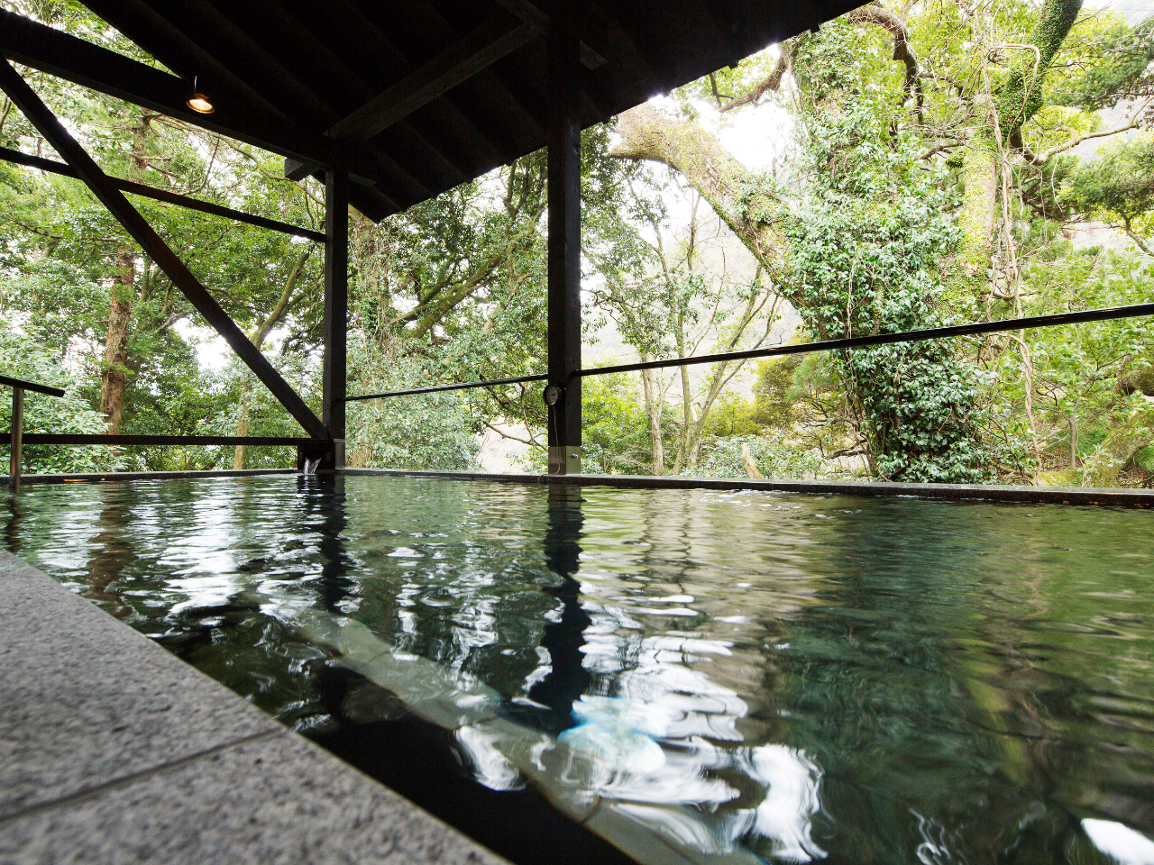 小学生 風呂 民家盗撮 日帰り入浴】*大浴場「本殿 湯楽庵 大湯」*里山を望む露天風呂と囲炉裏料理が自慢♪お一人さまOK◎【当日予約可】【女性・ファミリー】≪箱根口ICより車で約3分≫/箱根湯寮  - じゃらん遊び体験