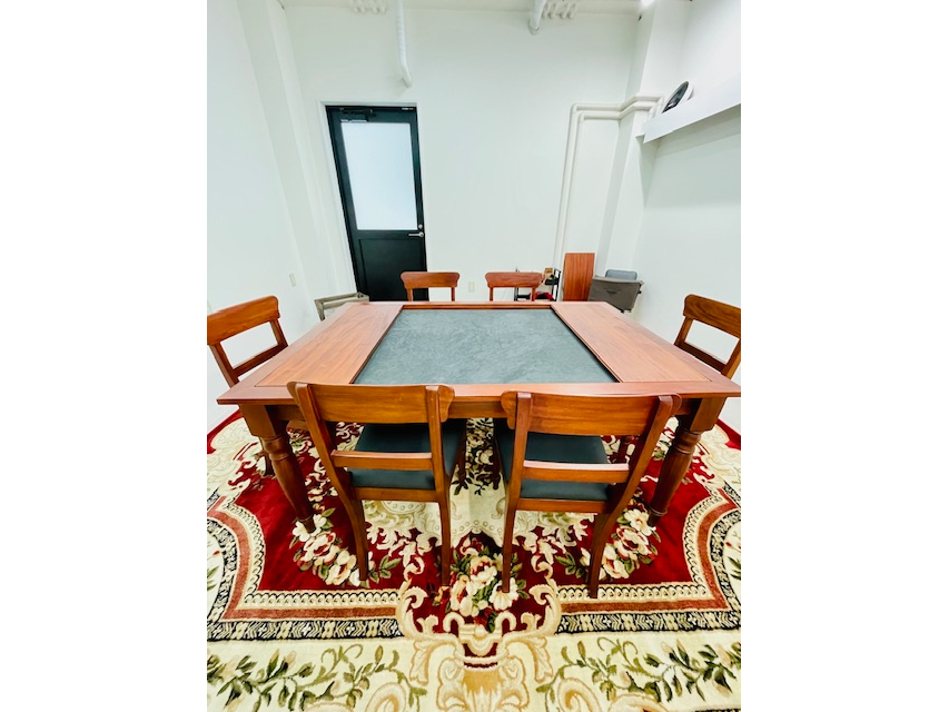 ��������I��B�������́u�{�[�h�Q�[����p�e�[�u���v�����