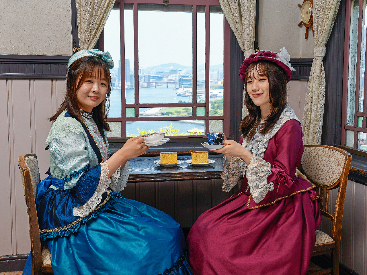 gߏւ𒅂āARiŗDɃeB[^C