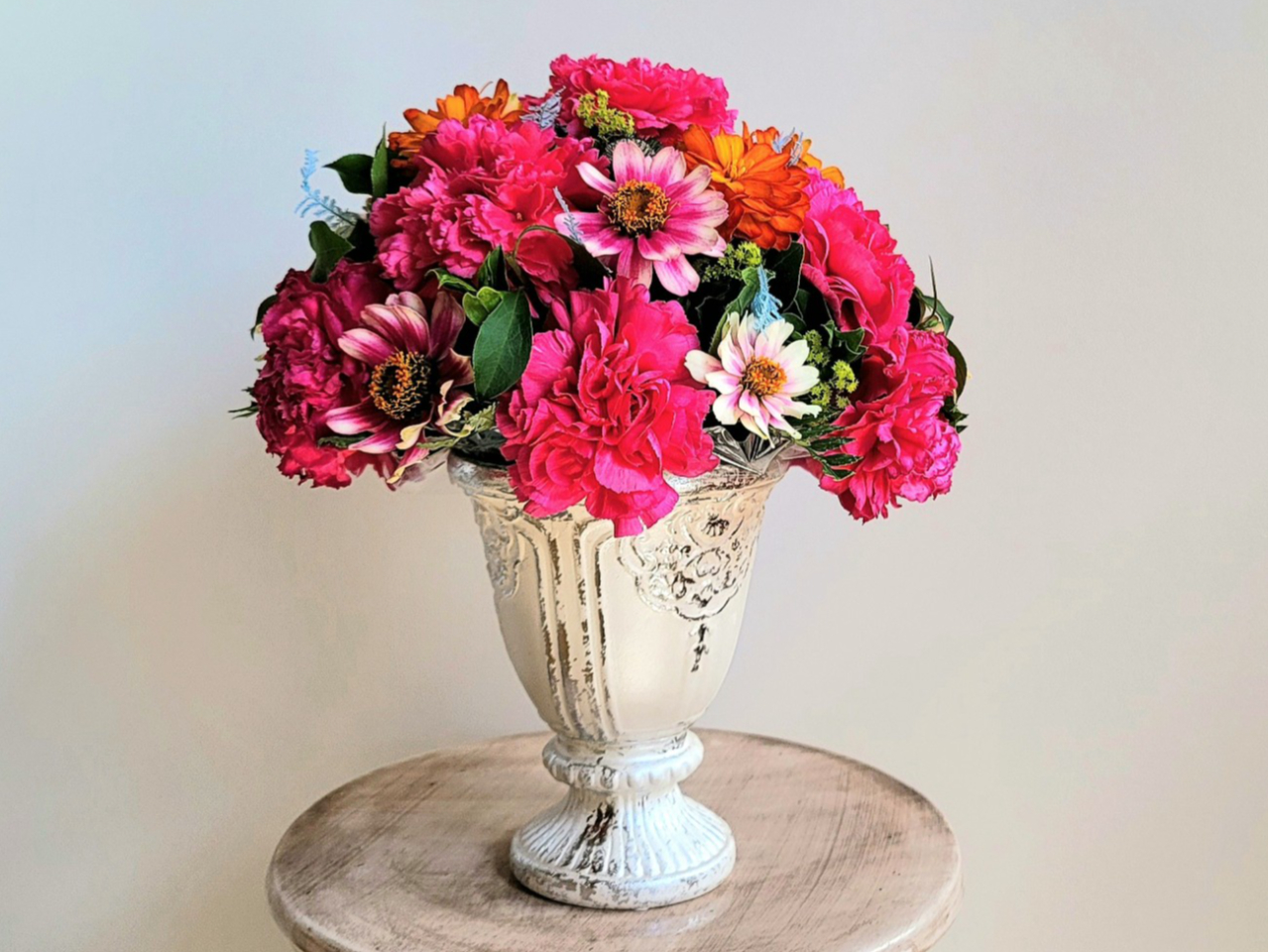 【3種類から選べる!生花アレンジ体験コース】季節のお花を使用したフラワーアレンジ...