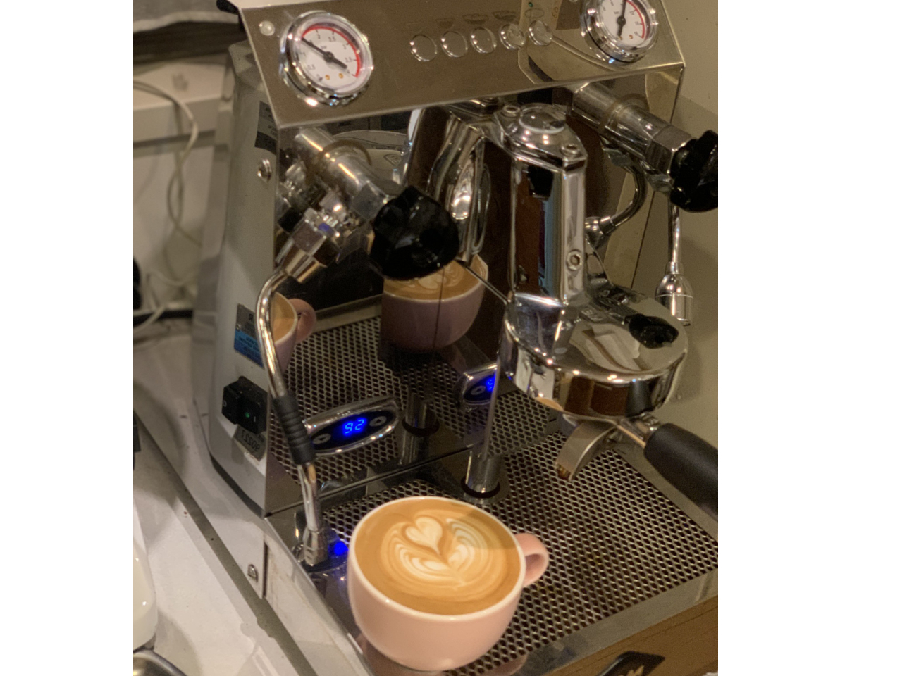 ]ɂāA{iƖp}Vł̌Ă܂