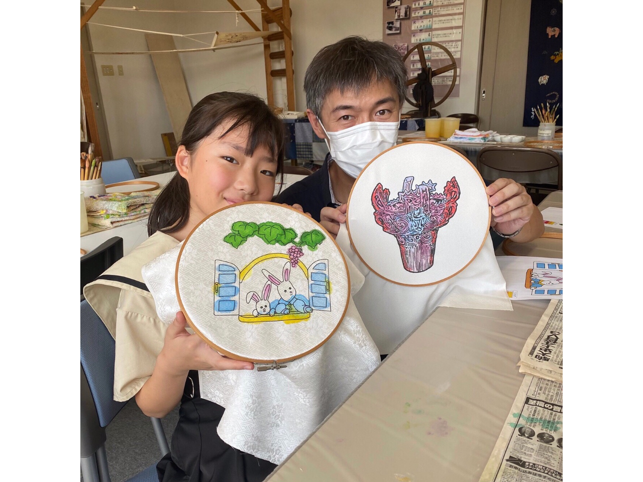 《手描き友禅体験》手描き染め体験でハンカチを彩れます♪