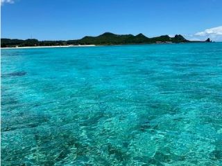 舞台となる海は透明度抜群です!見るだけでも楽しい!