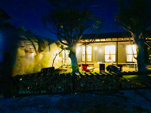 夜は日中とは違う雰囲気があります。